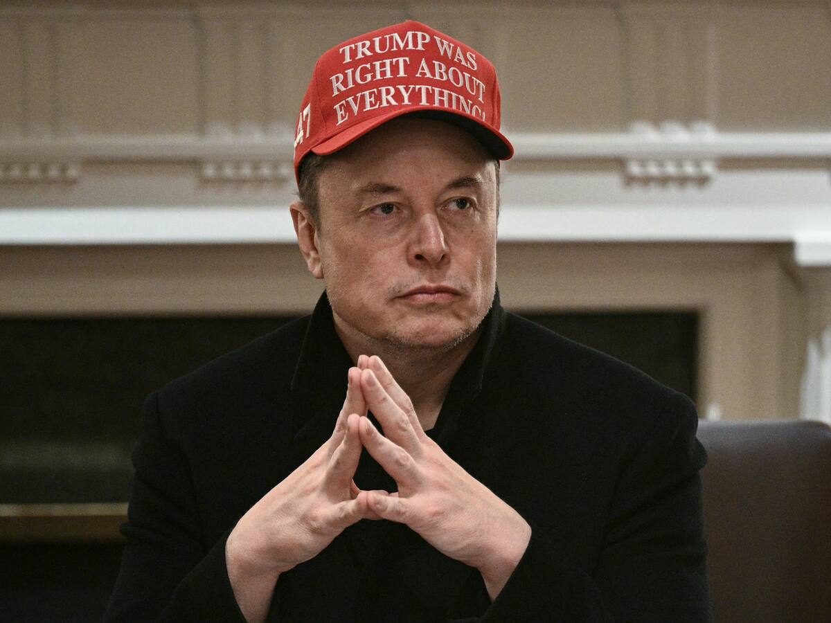 Elon Musk cataloga como “imbécil” a un asesor económico de Trump