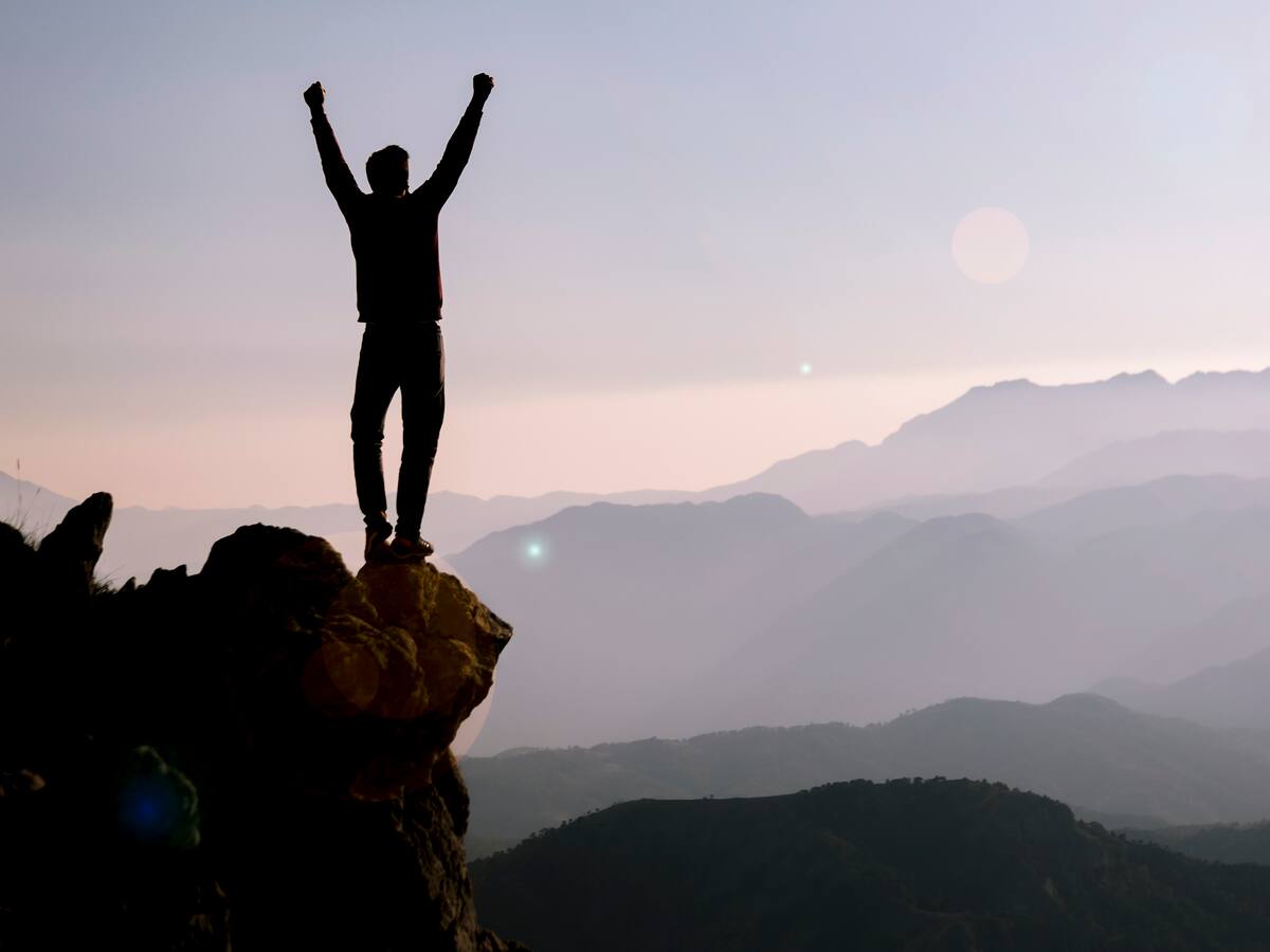 ‘El Hábito Hace Al Monje’, guía para transformar la vida de una manera positiva