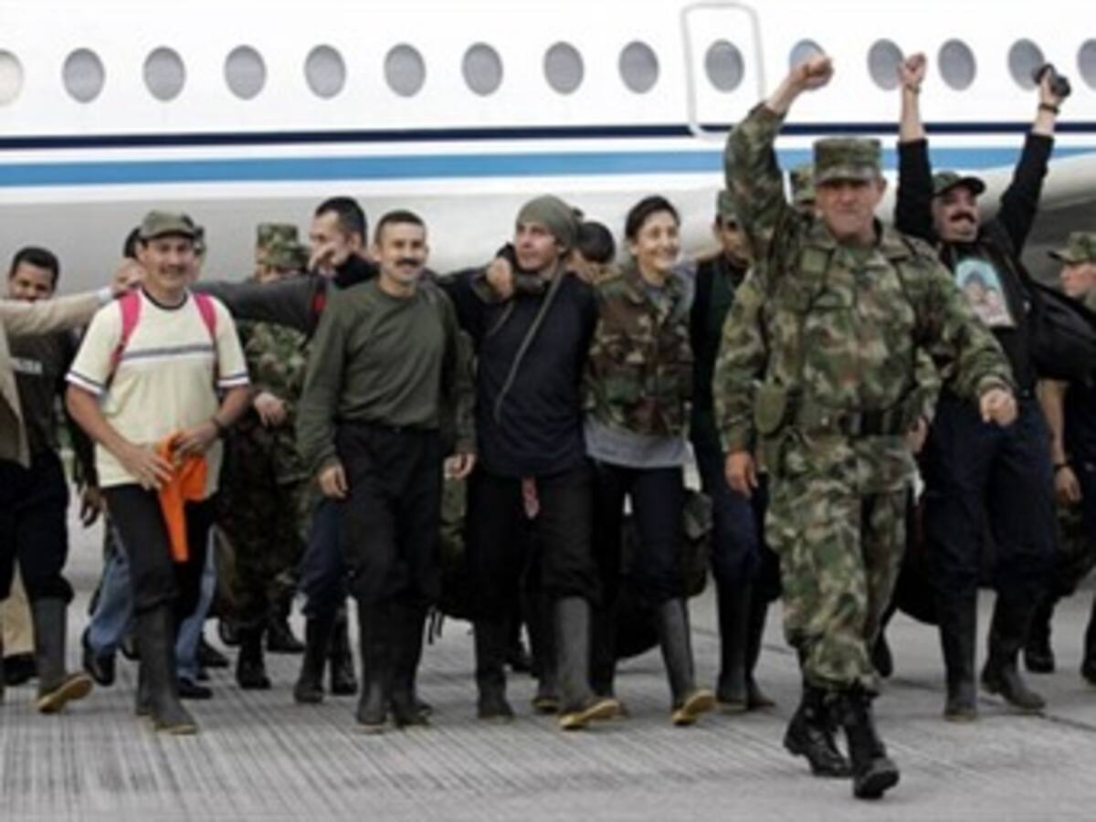 Militares y policías reviven momentos de expectativa y felicidad por la operación Jaque