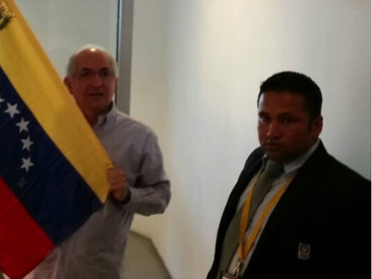 Tuve que ausentarme de Venezuela, pero lo hago para servirles: Antonio Ledezma