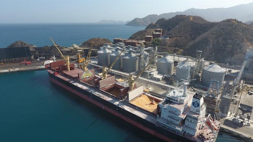 Arribó a Santa Marta buque con mayor carga a granel en la historia. Foto: Puerto de Santa Marta.
