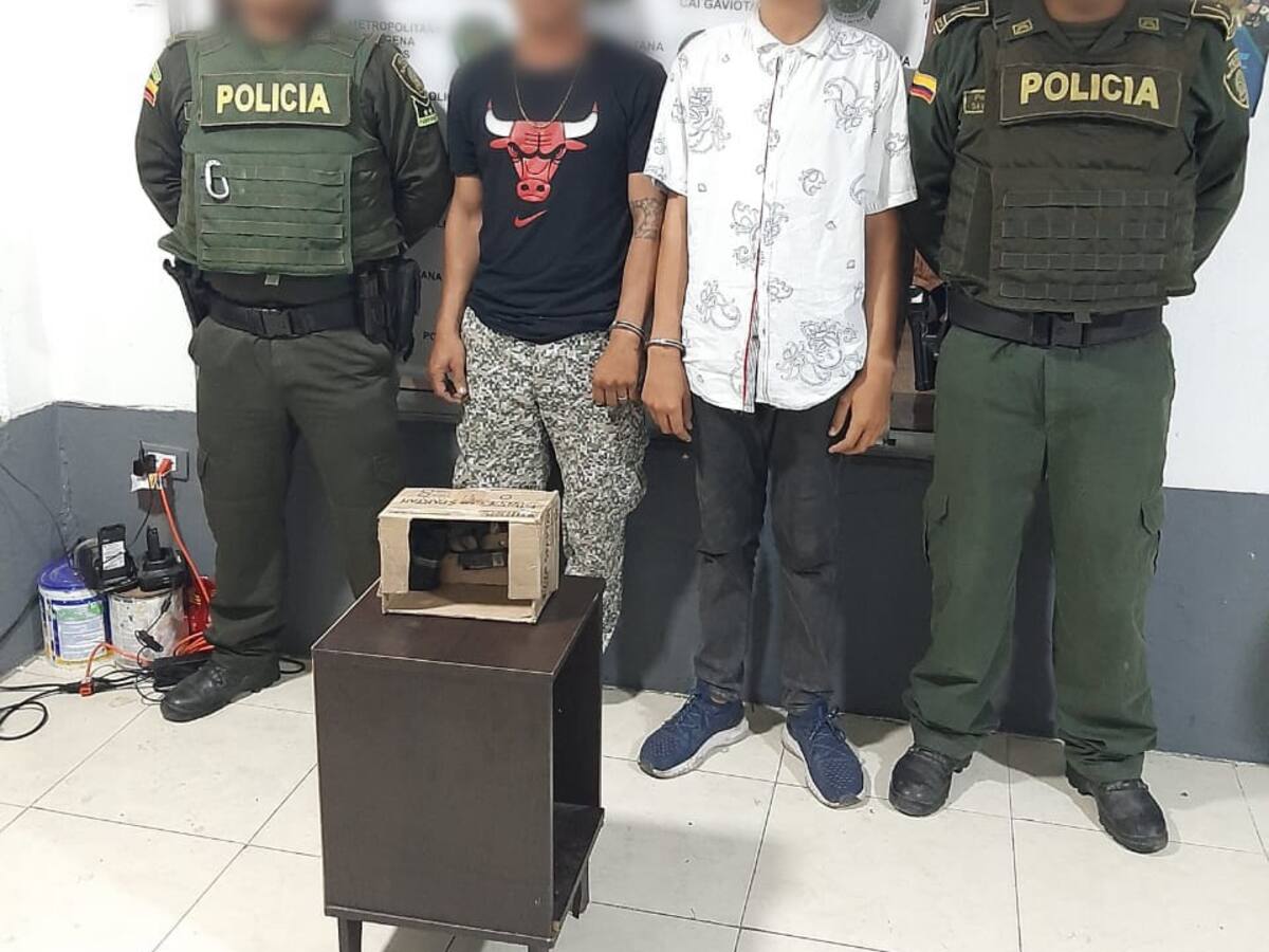 Policía capturó dos presuntos delincuentes motorizados en el barrio El Recreo