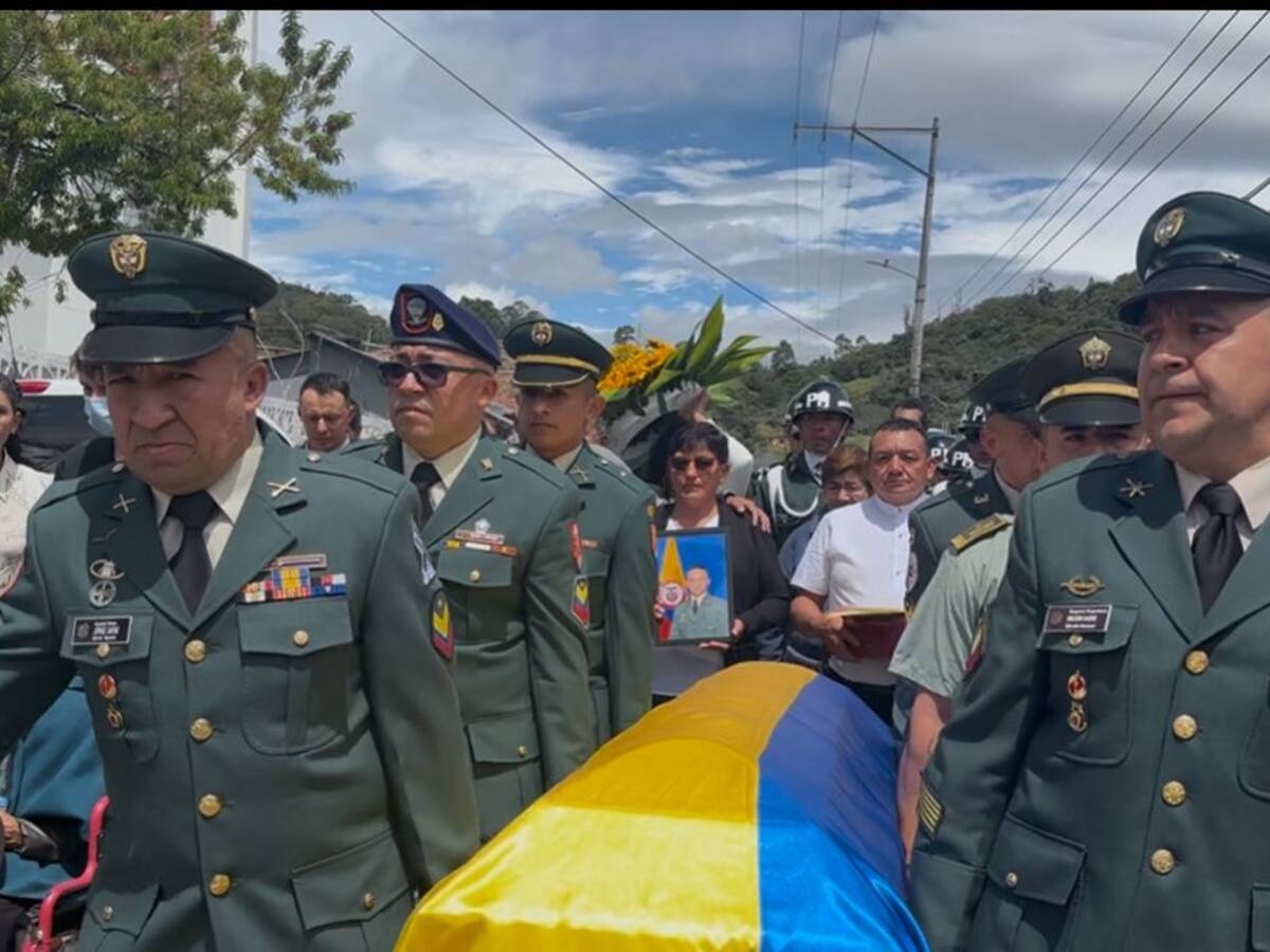 Subteniente Jonathan Monsalve fue despedido con honores en Gachantivá