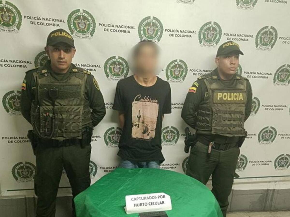 En Medellín capturan a un joven minutos después de que atracara a una ciudadana egipcia