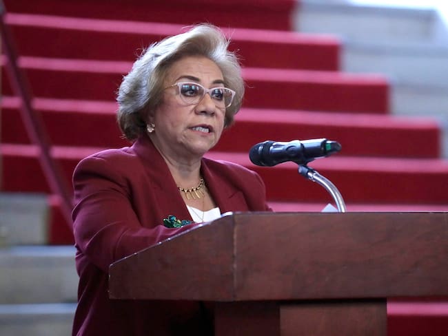 La canciller, Rosa Villavicencio, habla durante una rueda de prensa el jueves 8 de enero en Bogotá. FOTO: EFE/Carlos Ortega