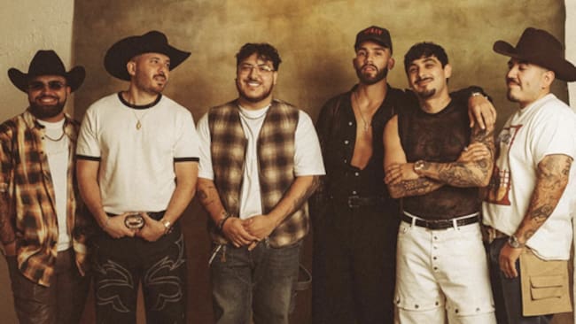 MANUEL TURIZO Y FRONTERA cortesia FLECHAS MUSIC