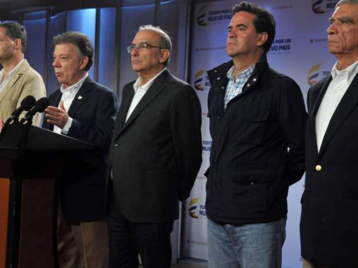 Equipo de paz del Gobierno se reunirá con abogados de las FARC este lunes: Santos