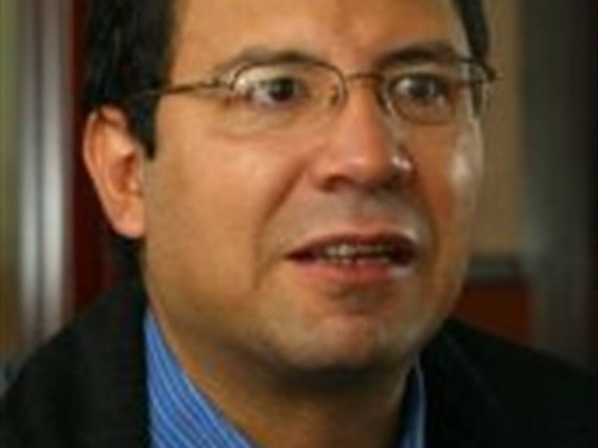 Alberto Salcedo, ganador del Ortega Y Gasset, en Caracol Radio.