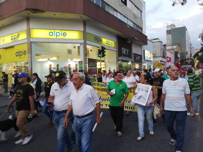 En medio de disturbios fue una tarde de protestas en Bucaramanga