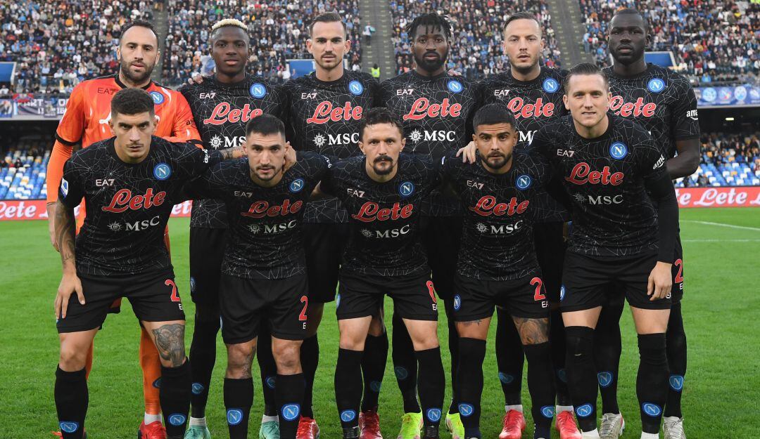 David Ospina y el once titular del Napoli.