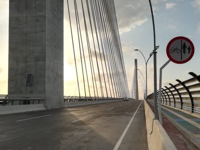 Una mujer muerta deja accidente de tránsito en el nuevo Puente Pumarejo