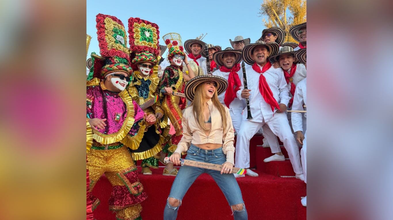 Shakira con hacedores del Carnaval en España. Foto: Alcaldía de Barranquilla.
