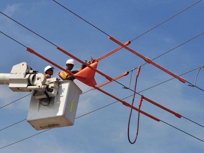 Reparaciones que adelanta la empresa Electricaribe en las redes del servicio de energía afectadas por los fuertes vientos