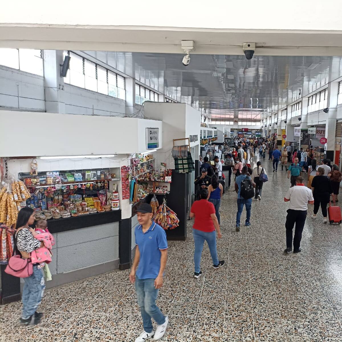 20.000 Pasajeros en días pico espera movilizar la terminal de transportes de Armenia