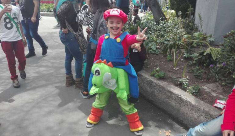 Todos los días a las 5:45, 6:48, 7:48 y 8:45 AM escuche la información local en Caracol Radio