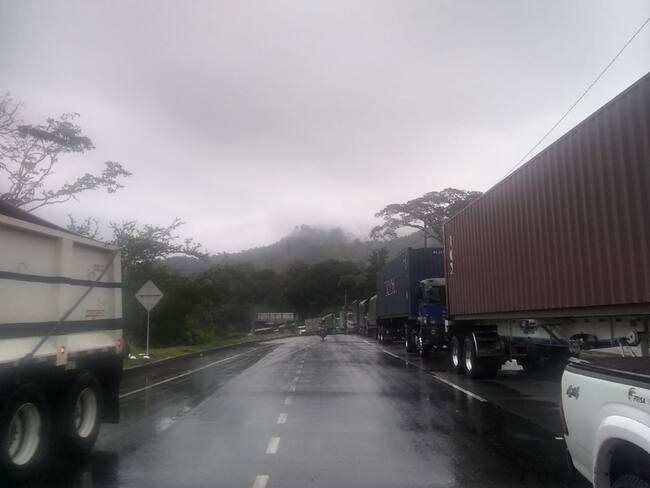 Autoridades intensifican controles en la vía a la Línea en el Tolima.