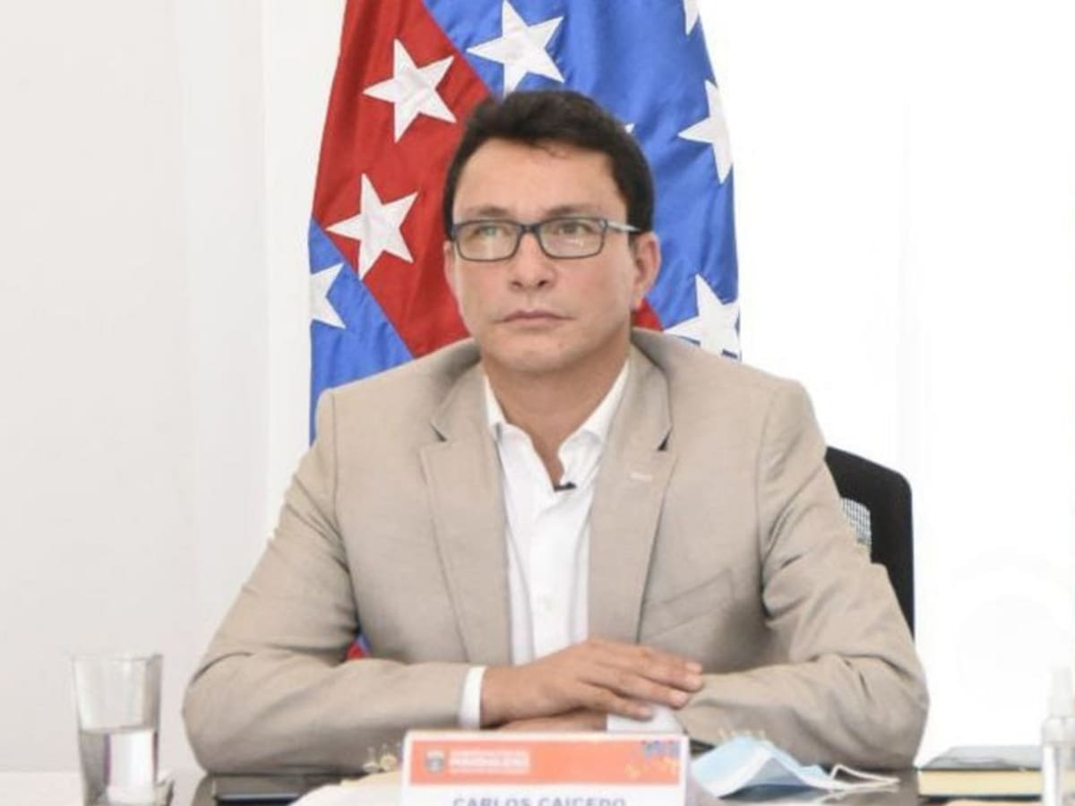 Autoridades evitan que paramilitares suplanten las instituciones del Estado