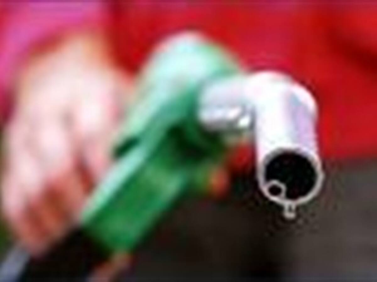 El gobierno descarta alivio tributario para evitar alzas en la gasolina
