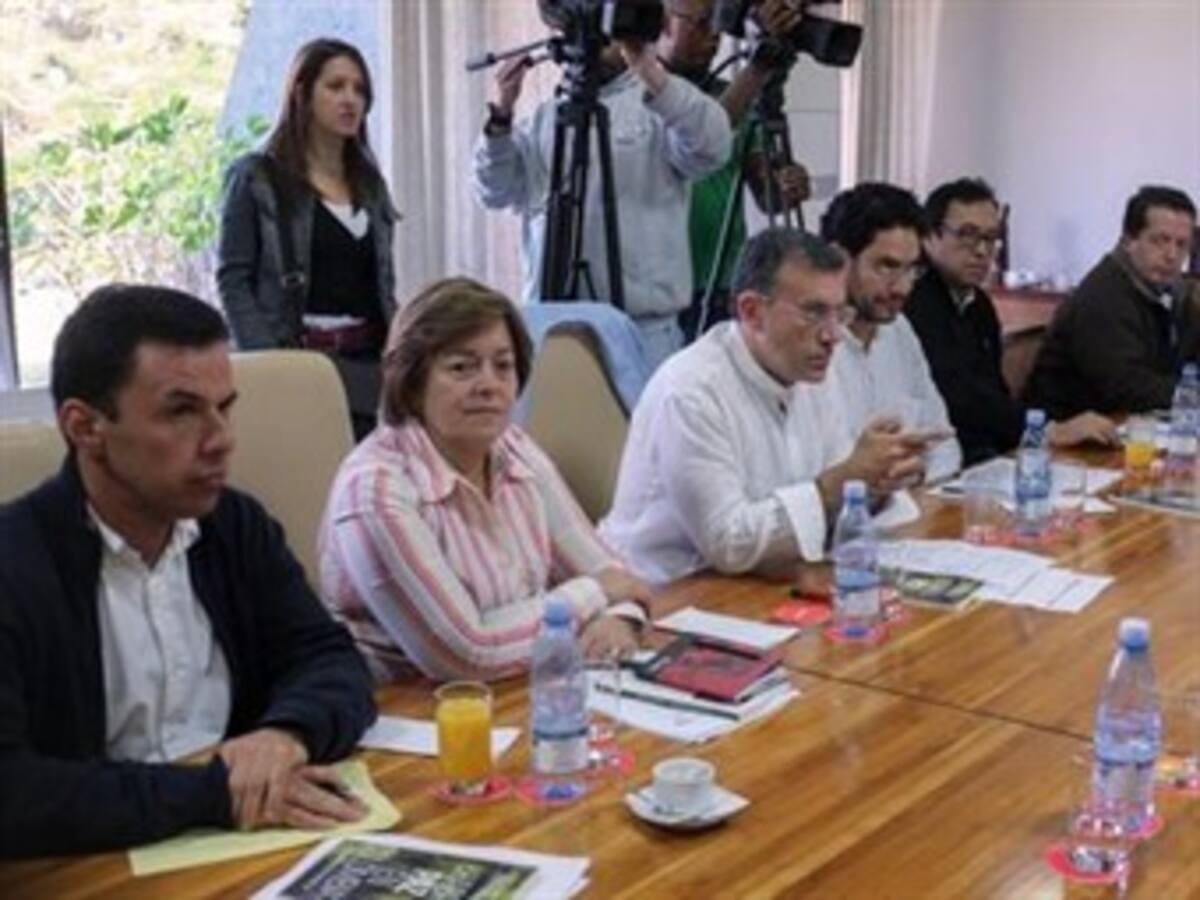 Habría mesas de paz en el exterior para tratar tema de víctimas y reparación