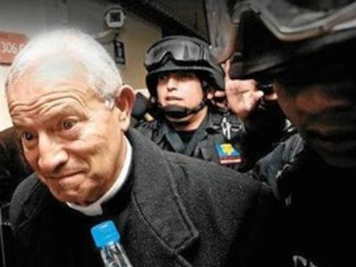 Fiscalía retira un delito al padre Isaac Ramírez implicado en violación a menor de edad