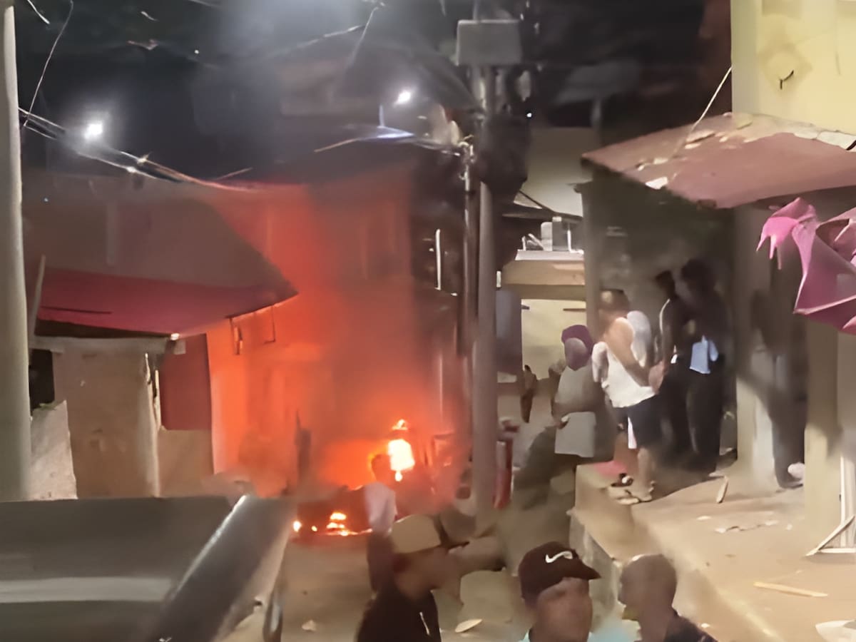 Dos muertos y más de 30 viviendas con daños dejó explosión de carro-bomba en Suárez, Cauca