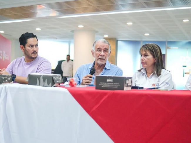 Gobernador Eduardo Verano tras reunión sobre licencia del Canal del Dique./ Foto: Gobernación del Atlántico