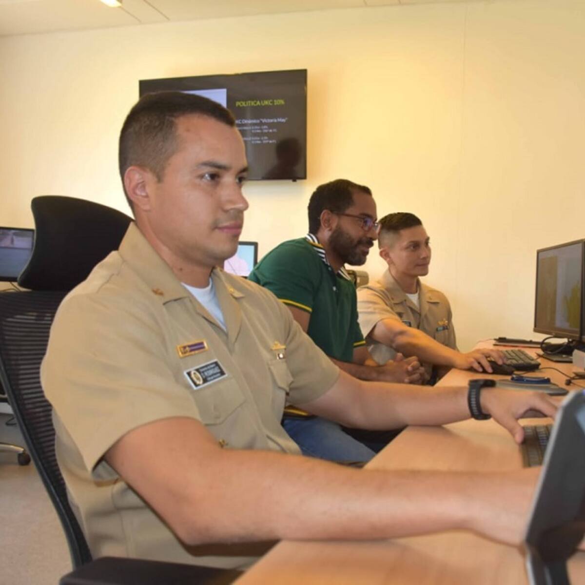 Escuela Naval de Cadetes subió en ranking nacional de investigación