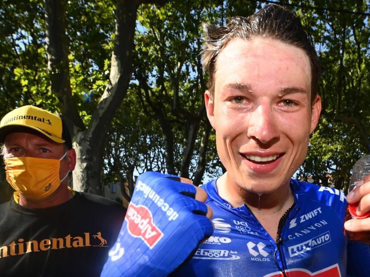 Philipsen ganó la etapa 15 del Tour en un día difícil para el Jumbo-Visma