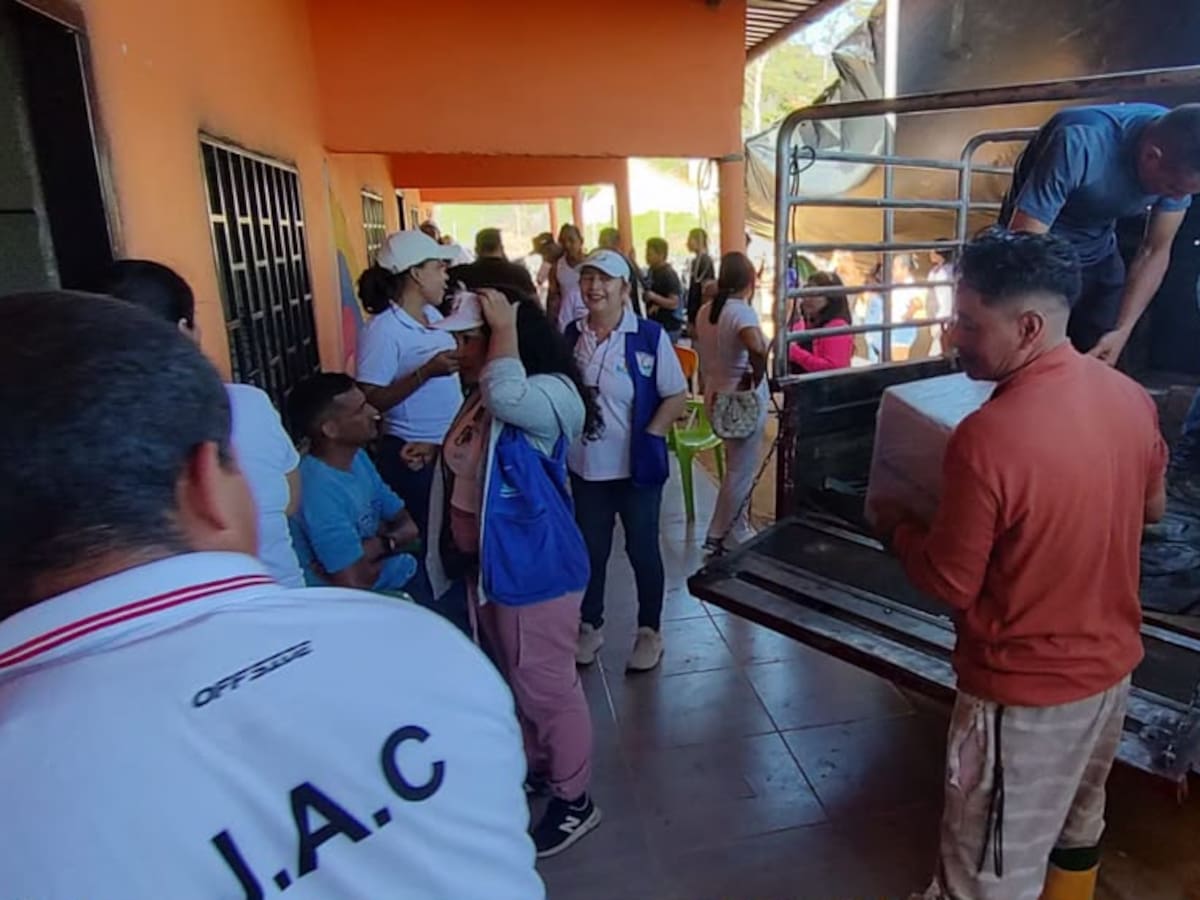 Unidad para las Víctimas impulsa misión humanitaria y dotación educativa en el Magdalena Medio