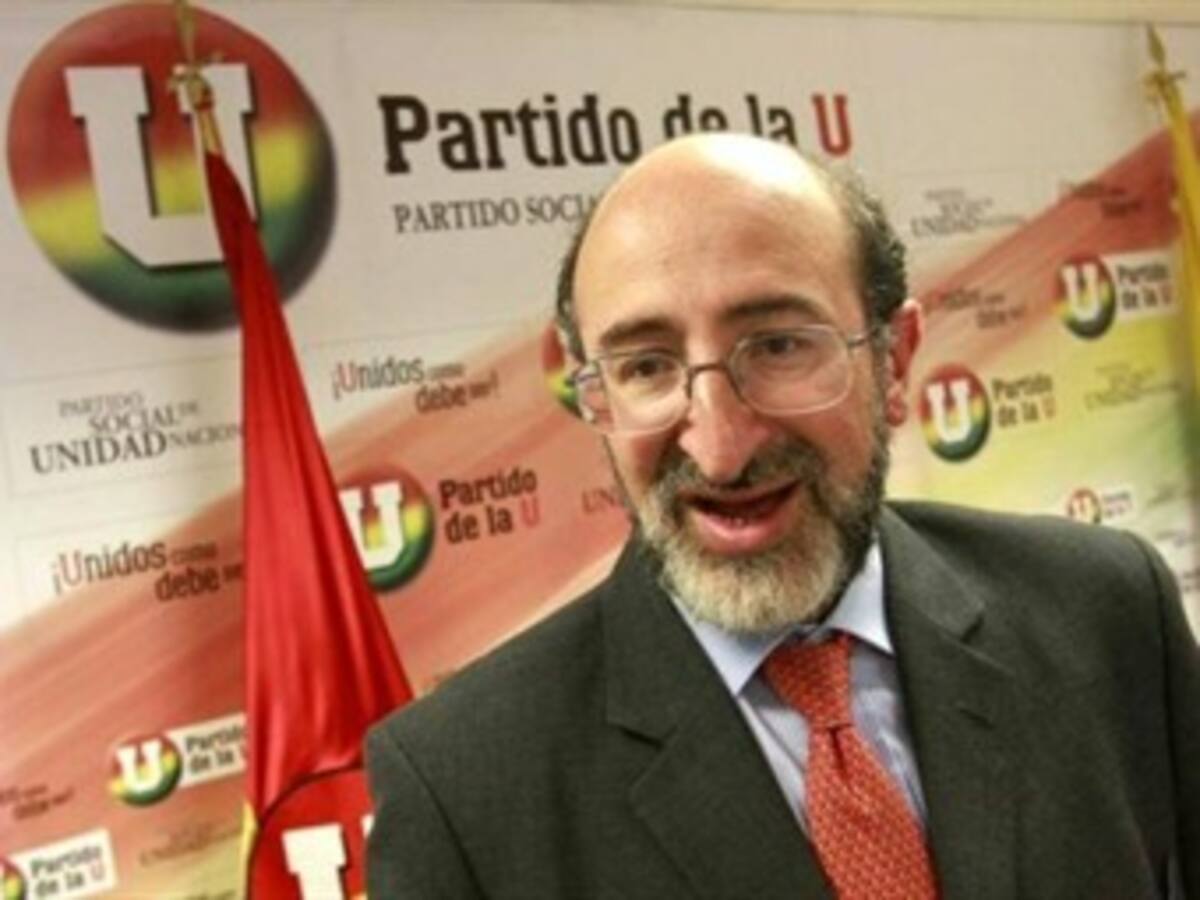 Con sorpresa, partidos reciben llegada de Cárdenas al Ministerio de Hacienda