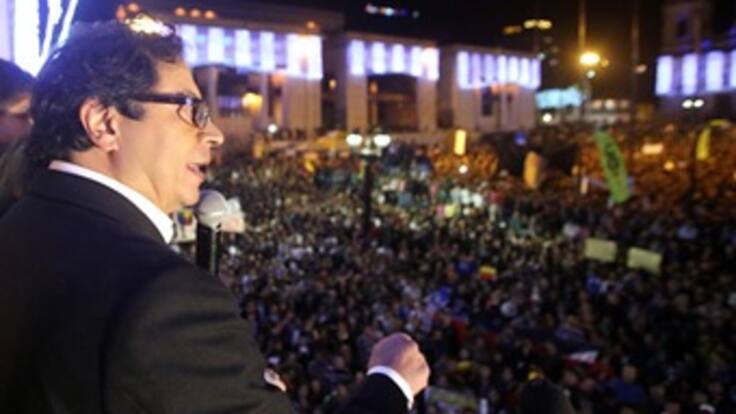 Alcalde Petro puede hacer campaña por el "No" en revocatoria