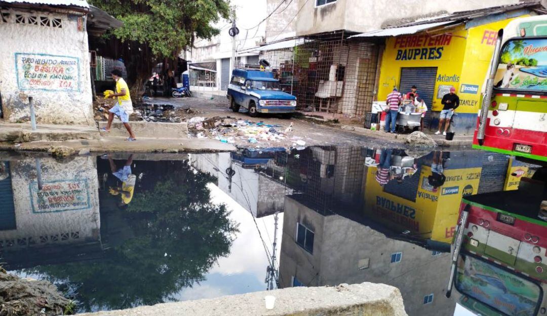 La situación se presenta en el sector de El Plátano, donde ya se han presentado personas con problemas en la piel