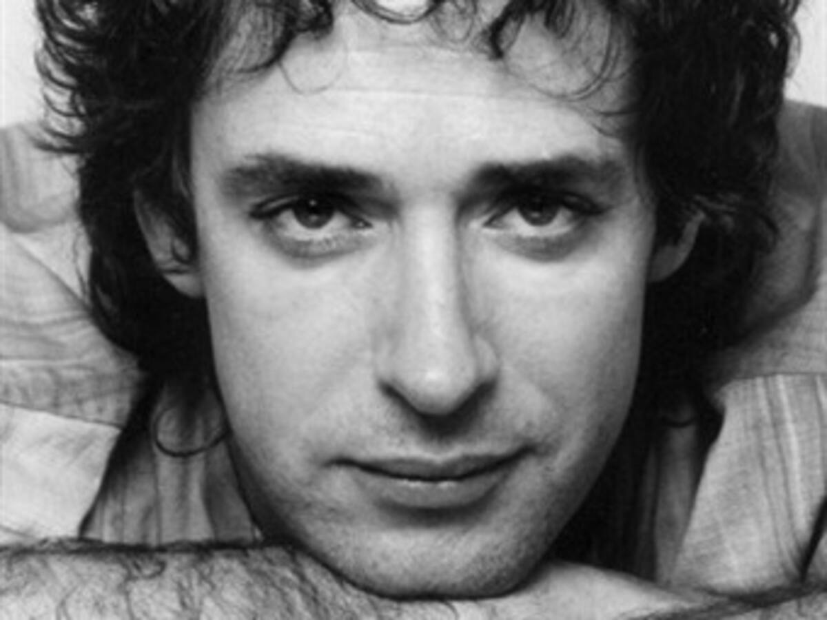 Gustavo Cerati sigue estable, con leve mejoría
