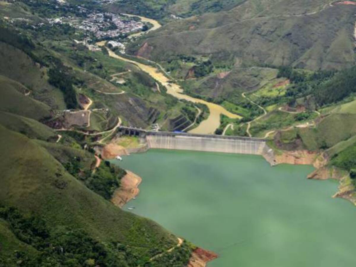 Los candidatos presidenciales frente a Hidroituango