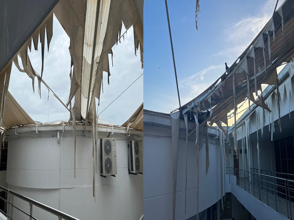 También se reporta humedad en las oficinas de los concejales, fallas eléctricas en gran parte del edificio.