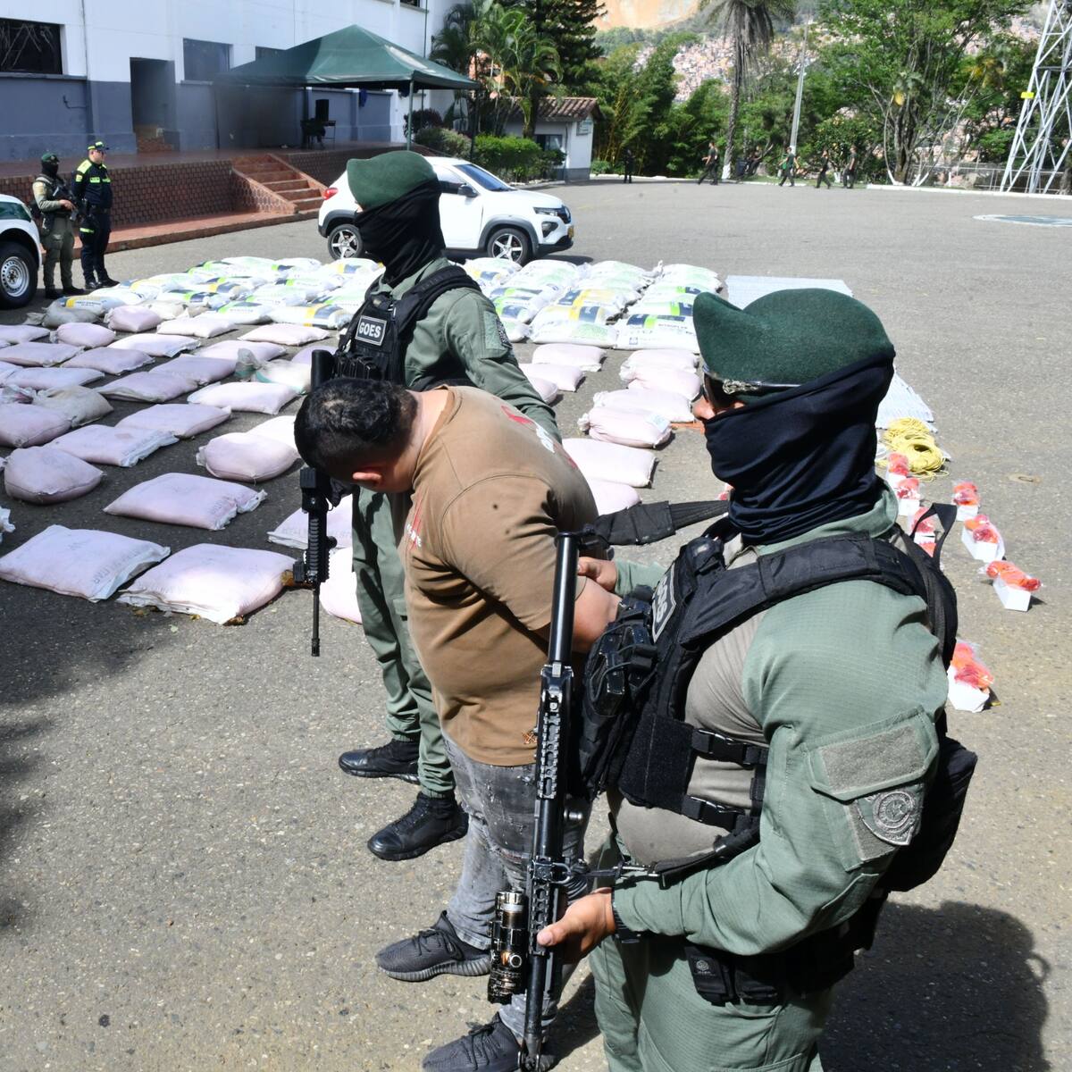 En Medellín incautaron gigantesco cargamento de material explosivo
