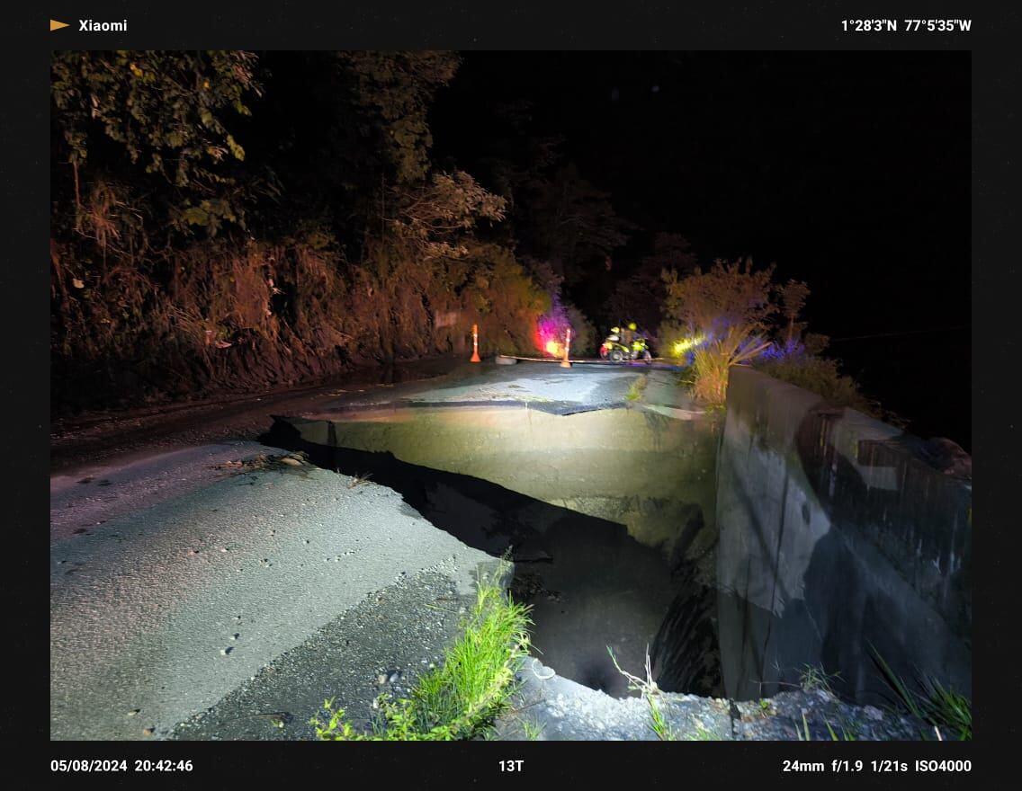 Pérdida de banca en vía al norte. Foto: DAGRD