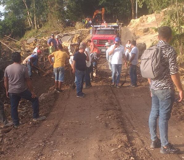 Cerrada vìa a Barrancabermeja