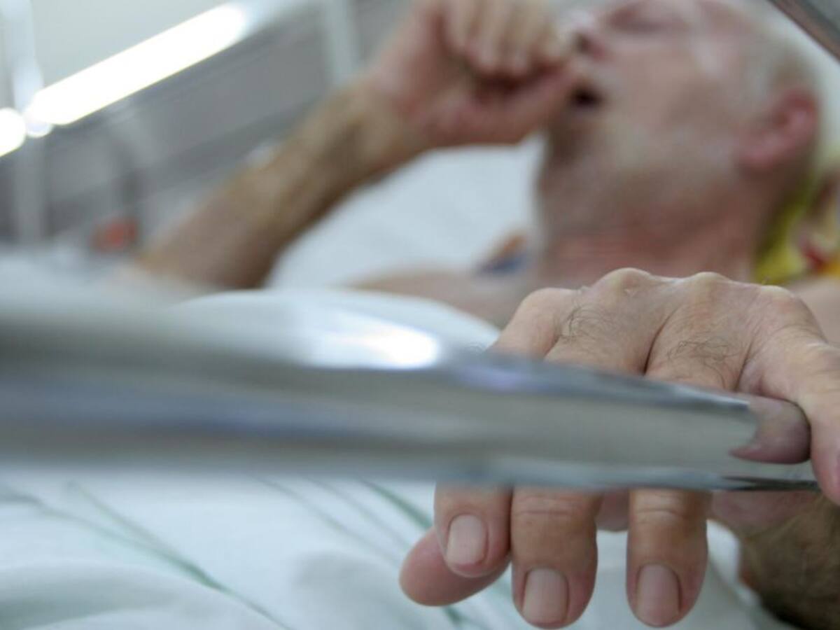 Alcalde de Cartagena reconoce deficiencias en el sistema de salud