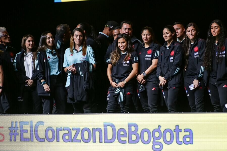 Catalina Usme y el resto de jugadoras de la Selección Colombia / Colprensa.