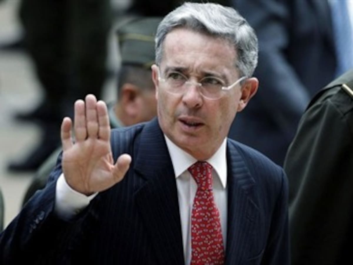 Parlamento venezolano rechaza declaración injerencista de expresidente Uribe