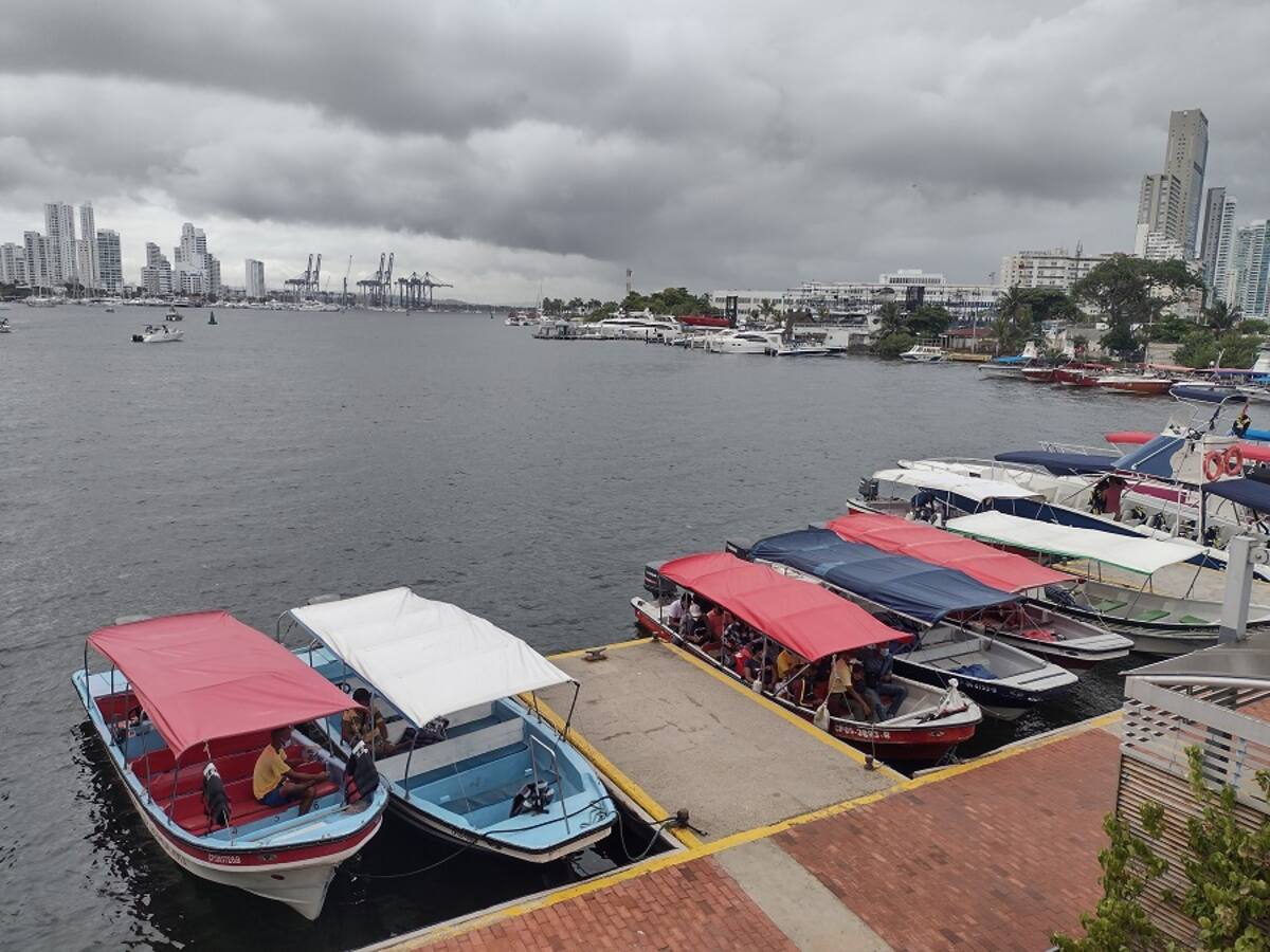 Emiten bandera amarilla para actividades marítimas en Cartagena por fuertes vientos