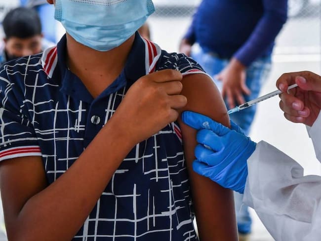 Vacuna a niños en Colombia.                      Foto: Getty 