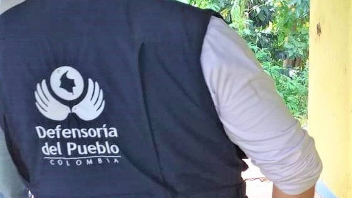 Un civil muerto y más de 40 familias desplazadas por combates en Cauca