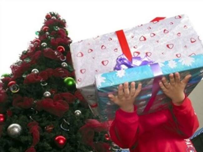 Caracol Radio entrega regalos de Navidad en Pereira