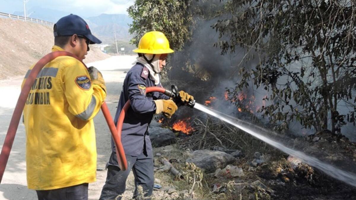 Bomberos de Ciénaga no cuentan con agua porque les cortaron el servicio