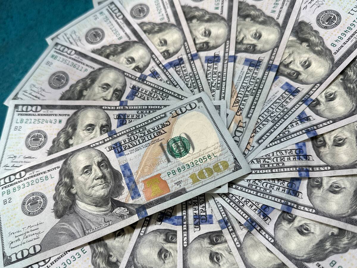 ¿Sigue el alza? Así cerró el precio del dólar HOY, 17 de abril en Colombia