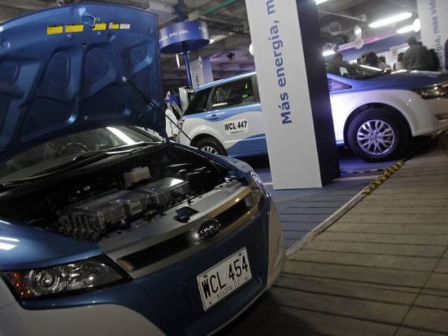 Más taxis eléctricos para Bogotá plantea el Ministerio de Ambiente