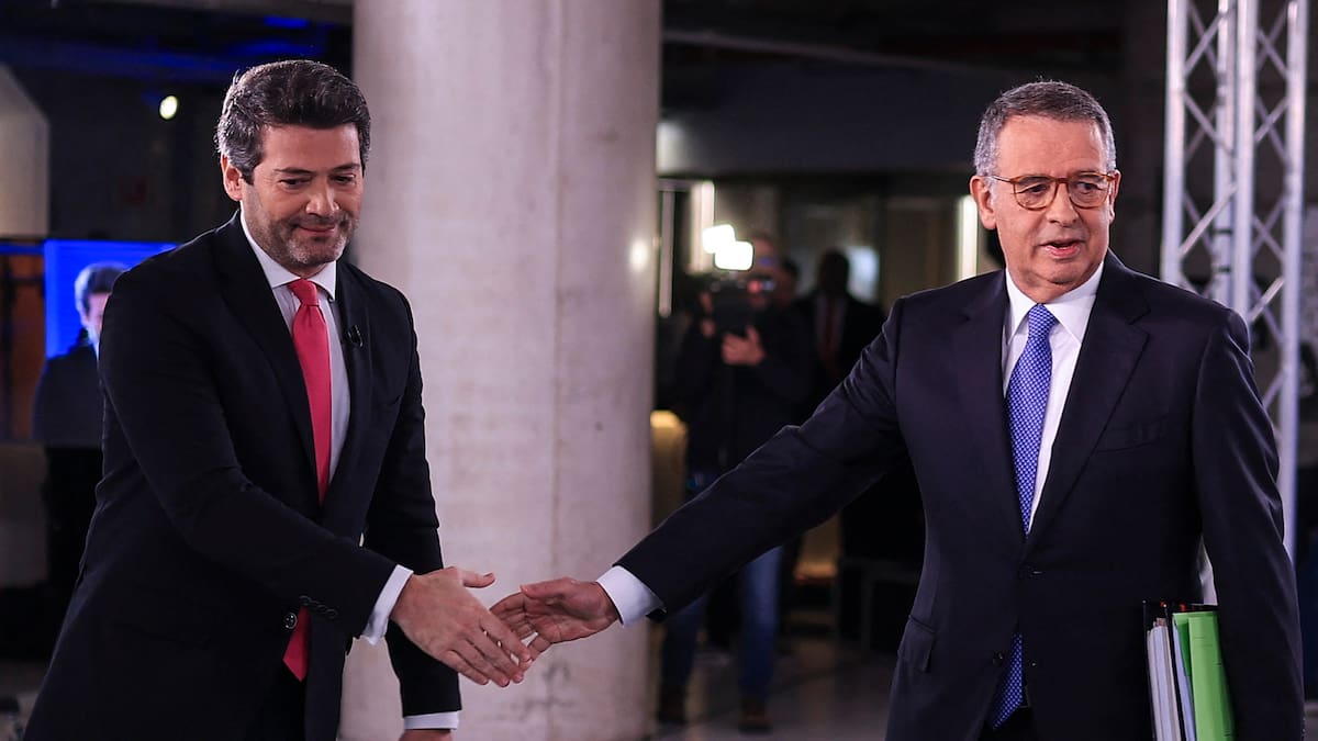 Los portugueses comienzan a votar en la segunda vuelta de la elección presidencial