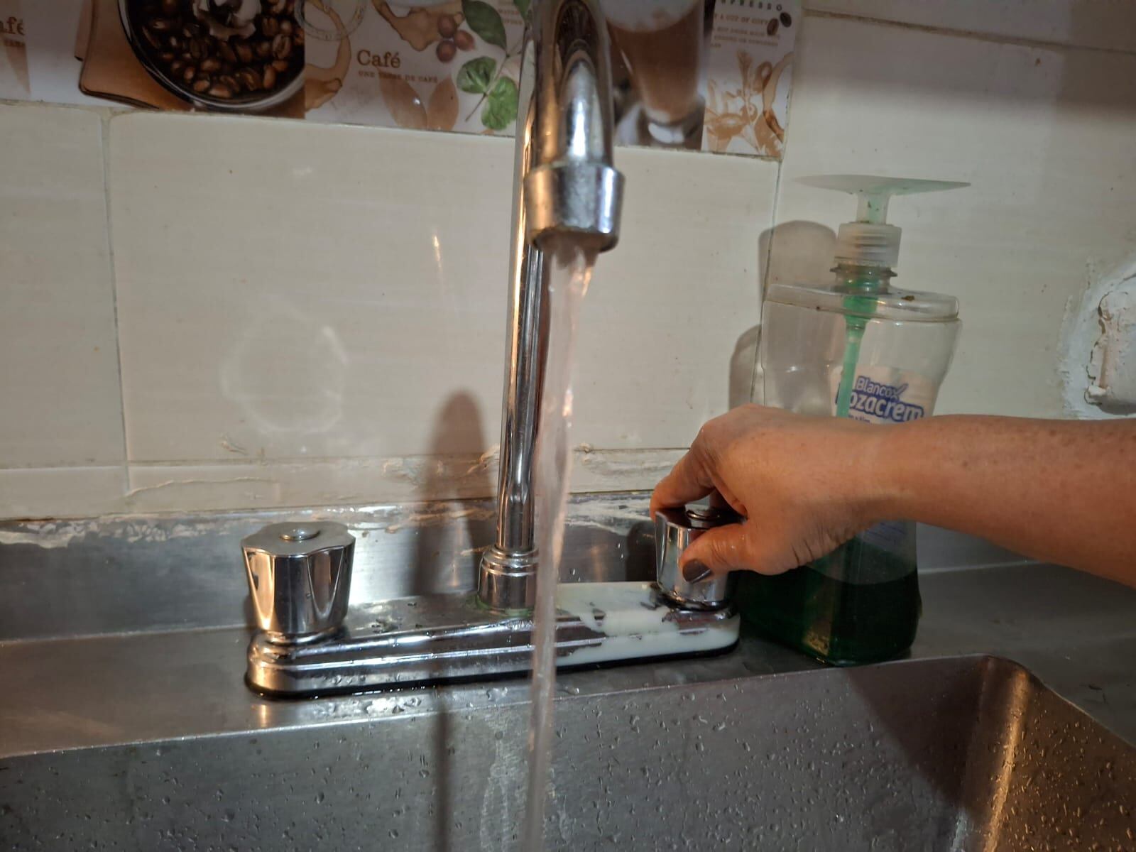 Servicio de Agua- Vanessa Porras (Caracol Radio)